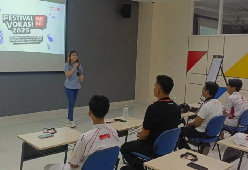 Empat Siswa dan Satu Guru SMK Binaan MPM Honda Jatim Ikuti Pembekalan Menuju Festival Vokasi Satu Hati Nasional