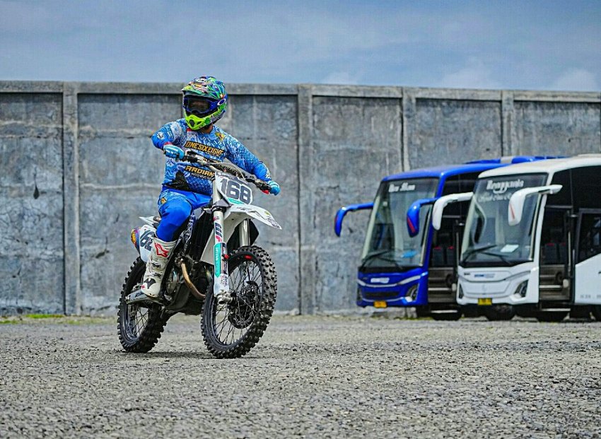 Mevans Sanggramawijaya - Onesixeight Factory Racing : GAWAT ! KEMBALI MEMACU HUSQVARNA FC 450 ROCKSTAR, ISYARAT APA INI ?