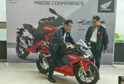 MPM Honda Jatim - Launching New CBR 250RR : TAMPIL FRESH, DIBEKALI FITUR CANGGIH, SIAP LAYANI KEBUTUHAN DAILY USE &amp; SIRKUIT