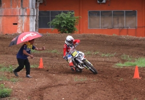 Muhamad Robby Zulkarnaen. Pembalap motocross 125 cc, gigih menimba ilmu motocross di JPMA &amp; dikader sebagai calon petarung potensial Jatim.