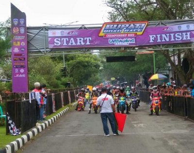 Bupati Road Race Boss Mild Championship 2023, Lumajang. Kembali mendapat perhatian jajaran pemangku kota Lumajang. 