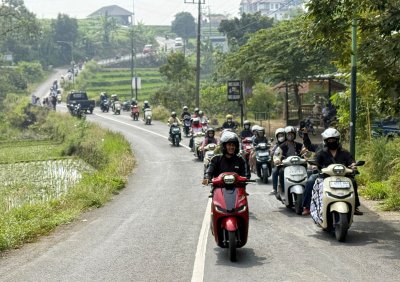 Stylo Fashioride Sidoarjo : 50 RIDERS HONDA STYLO TAMPIL EXTRAORDINARY, PADUKAN FASHION &amp; TOURING PENUH GAYA