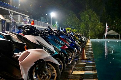 Puluhan Generasi Yamaha Aerox,  Ramaikan Gathering Komunitas di Surabaya, Mengukuhkan Performa dan Teknologi Maxi Yamaha Tak Terbantahkan