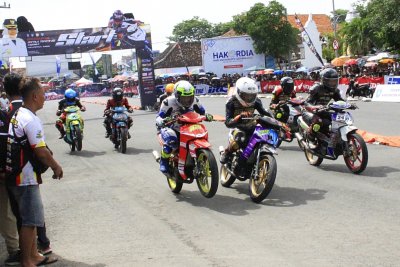 Garasi Balap Arya Raja Polah Jump Start Rizky Shafira Racing Team, Nganjuk : YOUNG GUNS JATIM, FIX ALL OUT BERTEMPUR DI MUSIM KOMPETISI ROAD RACE 2026