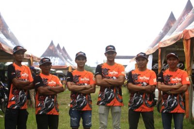 76 Rider MX Squad Indonesia. Berpengaruh membawa standarisasi level kompetisi jadi makin terupgrade.