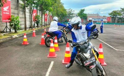 #Cari_ Aman Di Jalan, Ayo Berlatih Berkendara di MPM Safety Riding Centre