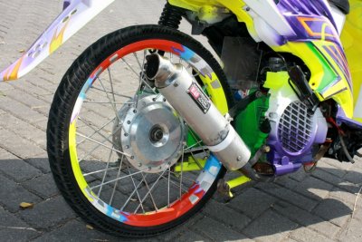 Ragam Teknik Adaptor. Selain desain rapi, juga wajib kuat menahan vibra. 