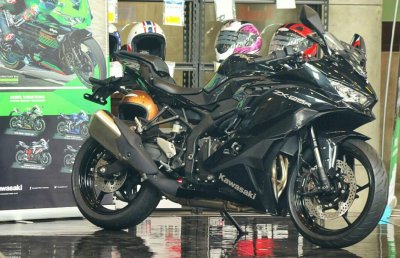 NEW ZX 25R TELAH HADIR DI KAWASAKI SURAPITA UNITRANS SURABAYA