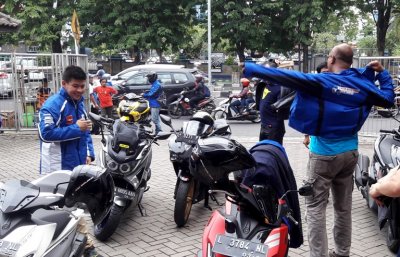 Yamaha STSJ : KEUNTUNGAN MEMAKAI SARUNG TANGAN SAAT BERKENDARA