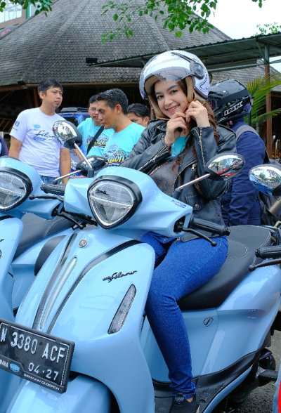 TOURING NYAMAN &amp; AMAN, YAMAHA GRAND FILANO HYBRID-CONNECTED, PIKAT HATI TIGA WANITA