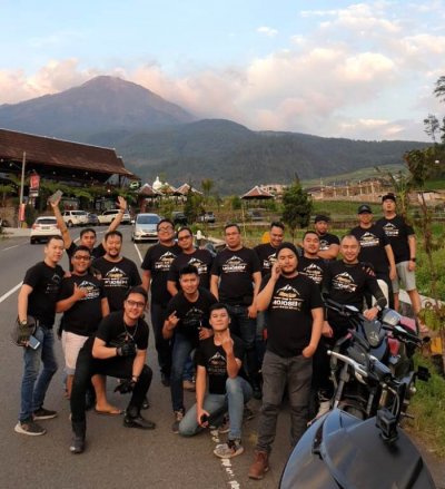 NIght Hawk Surabaya. Sarana refreshing penggemar big bike Surabaya &amp; selektif soal member baru. 