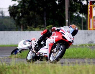 MPM Honda Jatim : TAMPIL MENYEMARAKAN CBR TRACK DAY &amp; TURUN DI 5 KELAS BERGENGSI