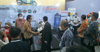 GIIAS 2022, Surabaya : BENELLI PAMERKAN SKUTER RETRO &amp; SCRAMBLER TERBARU