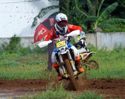 Muhamad Robby Zulkarnaen Crosser MX2 Junior. Siap menebar ancaman di musim kompetisi motocross 2020. 