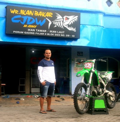 H. Ony Agistian - Ownner Resto Ikan Bakar CJDW : SETELAH DRAG BIKE, SEKARANG LAGI MENSERIUSI MOTOCROSS