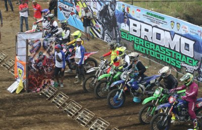 Bromo Super Grasstrack Motocross Openchampionship 2022, Probolinggo : BERTEBAR BINTANG DI SISA MUSIM KOMPETISI 2022 &amp; MAKIN FAMILIAR DENGAN WISATA BROMO