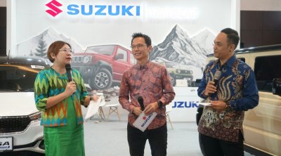 UMC MENAMPILKAN JIMNY 5 DOORS DAN ERTIGA CRUISE DALAM PAMERAN IIMS 2024 DI SURABAYA