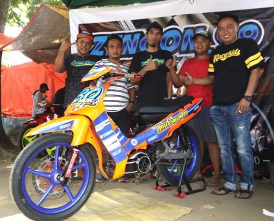 Zengon 99 Racing Team, Probolinggo. Tebar popularitas bisnis kayu sengon &amp; dimotori rider road race kawak Probolinggo.