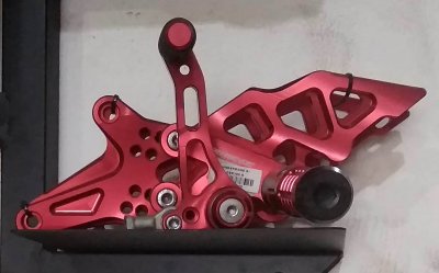 Footstep underbone tipe R1 dari Ride It untuk CBR 150 R.