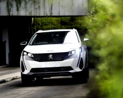 UPAYA DOMINASI PASAR SUV, ASTRA PEUGEOT SAJIKAN PAKET PROMO SPESIAL NEW PEUGEOT 3008 &amp; 5008