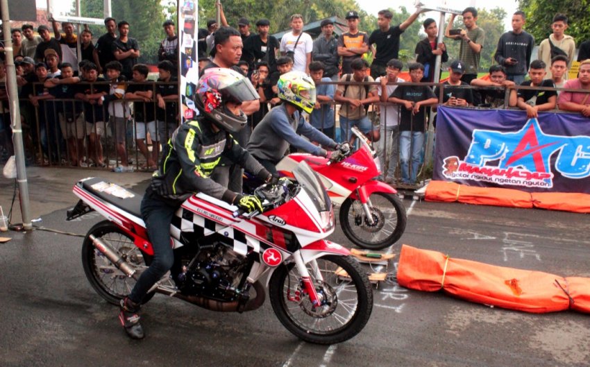 Arya Triputra - Komunitas Drag Bike,  Nganjuk :  INI PESAN TERSELIP MELALUI PENAMPILAN KAWASAKI SSR 150, GACOAN DRAG BIKE