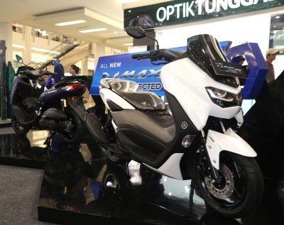 All New NMAX 155 Connected/ABS. Dibekali mode teknologi terbaru yang makin mempermudah loyalis Yamaha memantau partner barunya. 