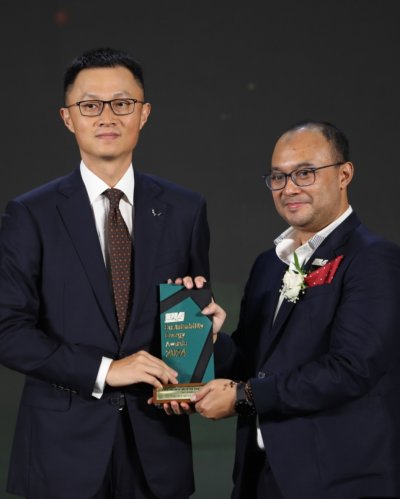 Wuling Menerima Penghargaan Green Car of The Year Dalam Sustainability Energy Award