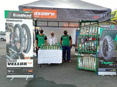 PT. King Tire Indonesia. Tampil di setiap event drag bike, sebagai bentuk kepedulian terhadap pelaku drag bike di tanah air.