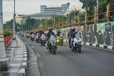 Ngabuburide Makin Nyaman Bersama Skutik Penjelajah Honda ADV160