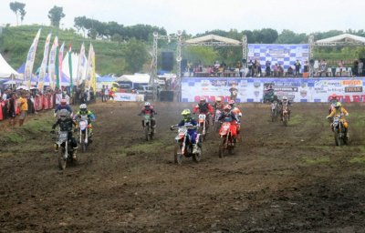 Danlantamal V Cup Executive MX Jatim Motocross Grasstrack 2022, Mojokerto (12-13/2/2022) : MOTOCROSS JATIM MULAI ON FIRE &amp; TERSAJI SEPERTI KEJURNAS BAYANGAN