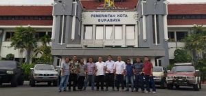 Terrash Surabaya sowan ke walikota Surabaya untuk meminta beliau menjadi pembina klub.