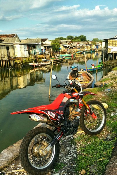 Test Ride - Honda CRF 150L : MEMBURU KULINER IKAN, NGABUBURIT KE PESISIR TAMBAK