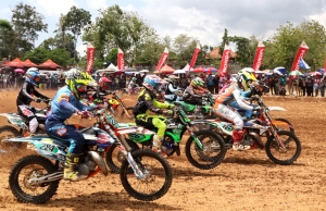 Kompetisi motocross 85 cc. Terus menjadi kajian tingkat kesulitan saat training berbanding kualitas kompetisi.