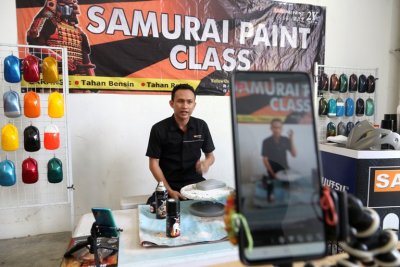 On Line Training Samurai Paint, Surabaya. Promo mode baru, mengenalkan teknik pengecatan Samurai Paint via on line. 