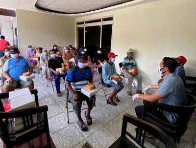 Aria Triputra Komisi III DPRD, Nganjuk. Saat memberikan penyuluhan &amp; himbauan kepada warga, menanggapi wabah covid-19. 