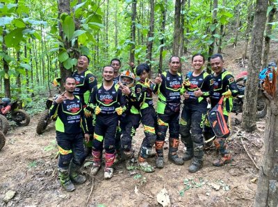 Black Dog Community, Jombang. Namanya makin popular, dengan squad keluarga besar H. Saman Baja Beton, Jombang.