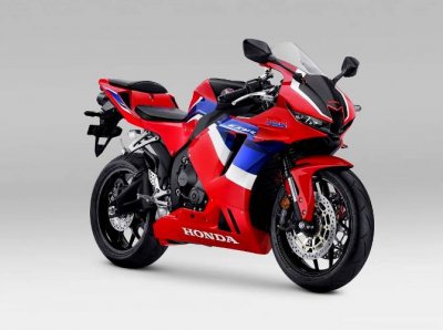 Honda CBR600RR. Untuk mengakomodir penghobi Big Bike, sekarang bisa dipesan di dealer Big Wing MPM Honda Jatim.