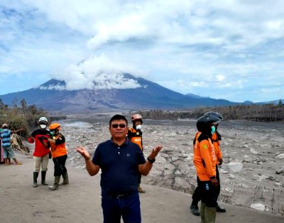 Silaturahmi Keluarga Jawa Kalimantan : DATANG, BANTU &amp; GAIRAHKAN,  SEMANGAT MASAYARAKAT TERDAMPAK ERUPSI GUNUNG SEMERU