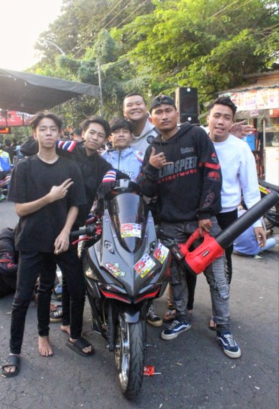 SPORT INJEKSI AUWEN LIMANTORO, SANDANG GELAR TERCEPAT DI ROOKIE DRAG COMPETITION 2025, GRESIK