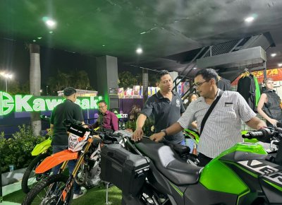 PENGGEMAR KAWASAKI MEMBLUDAK DI PRJ JATIM 2023 &amp; TOREHKAN TOTAL PENJUALAN FANTASTIS