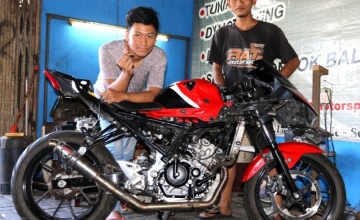 Suzuki GSX R150, Surabaya : TAMPANG DAILY USE, JAGOAN TREK LIMARATUS