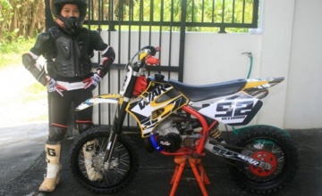 Reehana Cecilia Santoso - Crosser 50 cc : PUTRI PELAKU OTOMOTIF KAWAK, DIKADER MENJADI CROSSER SRIKANDI JATIM