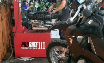 DQ Motor, Surabaya : SAMBUT HANGAT KEMBALI MARAKNYA SUPERMOTO