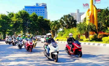 Komunitas Honda PCX : SEMANGAT NRIBUN & RIDING BARENG, SUPORT PERSEBAYA