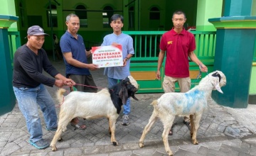 Semangat Berbagi di hari Raya Idul Adha, MPM Honda Jatim Salurkan Hewan Kurban Untuk Warga Sekitar