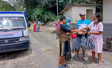 SUDAH MENJADI TRADISI, SUZUKI & SCRC GELAR BAKSOS, BANTU KORBAN SEMERU