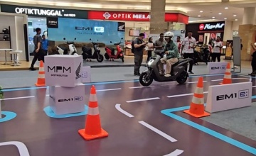 MPM Honda Jatim : SIAPKAN UNIT TEST RIDE MOTOR LISTRIK DI DALAM MALL