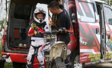 Kun Azam 007 - Crosser 65 cc, Mojokerto : BERSAMA ABAH, KONSISTEN PERTAHANKAN PRESTASI HADAPI MUSIM KOMPETISI & SIAPKAN AMUNISI TERBARU KTM 2020