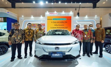 Honda e:N1 Tampil Perdana di GIIAS Surabaya &  Tawarkan Program Penjualan Atraktif “GIIAS Pol”