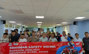 Kolaborasi MPM Honda Jatim dan UINSA : KAMPANYE SAFETY RIDING,  WUJUDKAN GENERASI #CARI_AMAN, MELALUI TERTIB DI JALAN